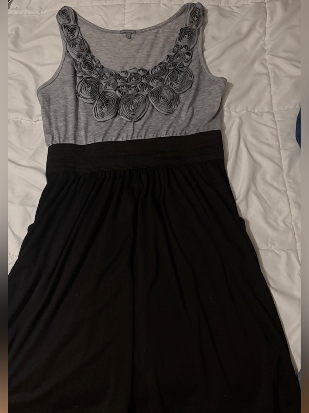 Charlotte Russe Gray Sleeveless Knit Dress with Rosette Detail Y2K
